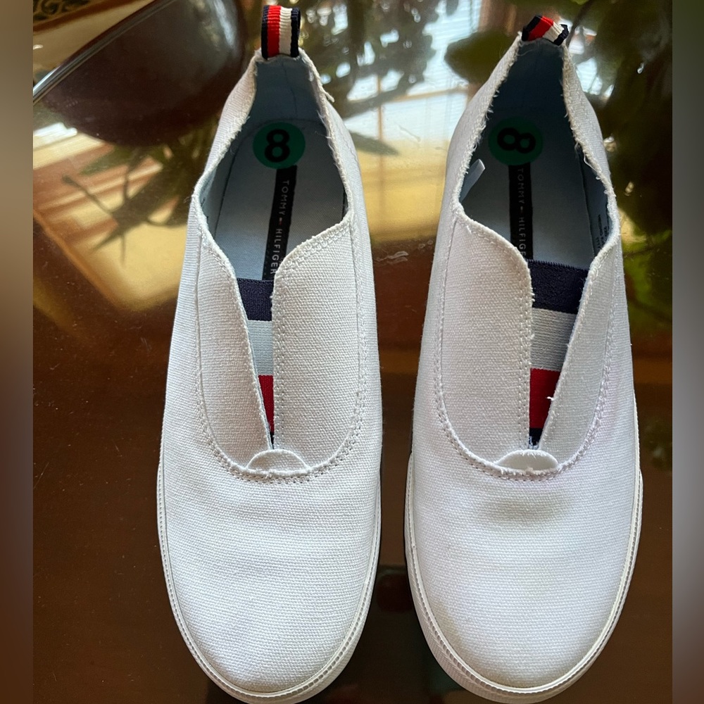 Tommy Hilfiger Women’s White Slip on Sneakers in Size 8